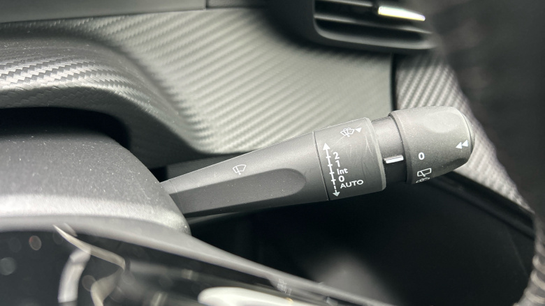 Peugeot 208 1.2 PureTech 100 Allure Premium + 5dr Petrol Hatchback